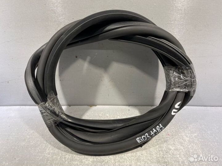 Уплотнительная резинка Kia Rio G4FA 2012
