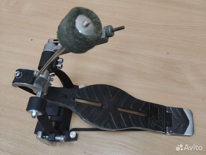 Педаль для бас барабана Pearl