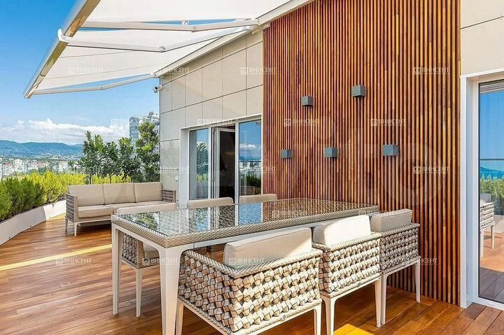 3-к. квартира, 120 м², 17/21 эт.