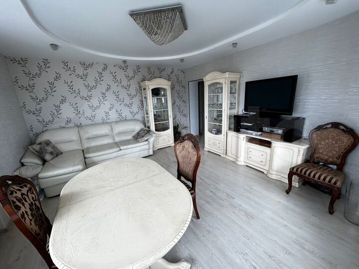 3-к. квартира, 93 м², 12/13 эт.