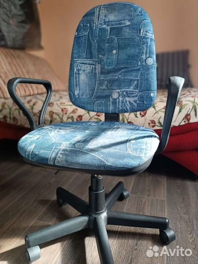 Компьютерное кресло