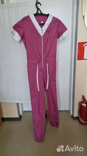 Медицинский костюм женский новый