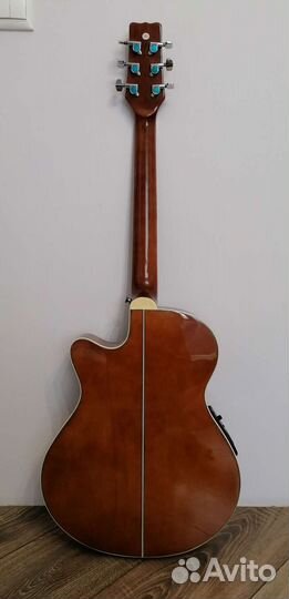 Акустическая гитара