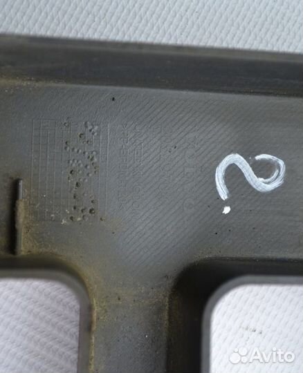 Решетка радиатора нижняя volvo FH16 (01.93)