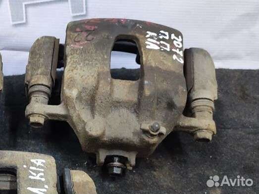 Суппорт передний правый Kia Rio 3