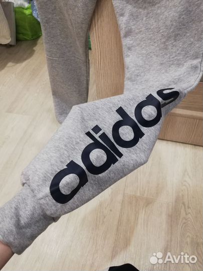 Спортивный костюм adidas