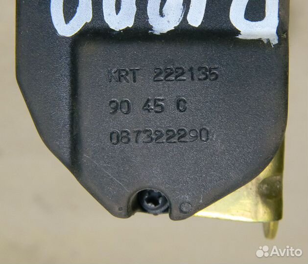 Ремень безопасности задний Nissan Primera P10