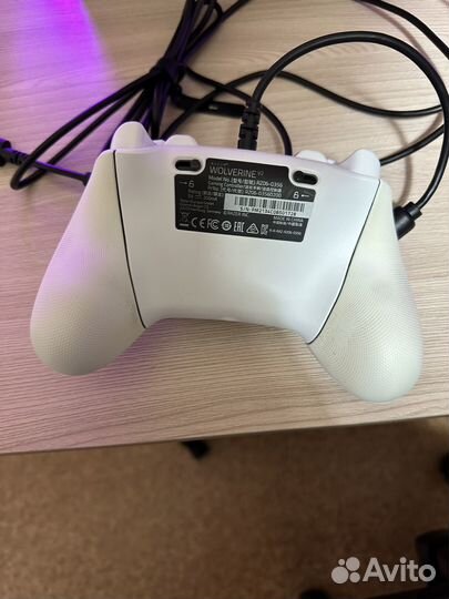 Геймпад Razer wolverine v2