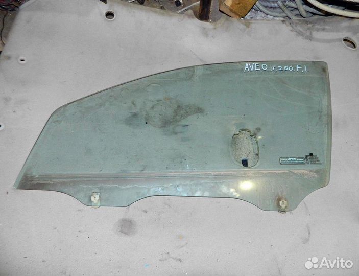 Стекло двери передней левой Chevrolet Aveo T250/T2