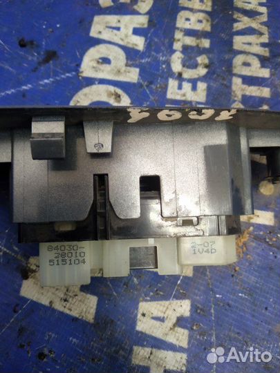 Кнопка стеклоподъёмника. передняя правая Toyota