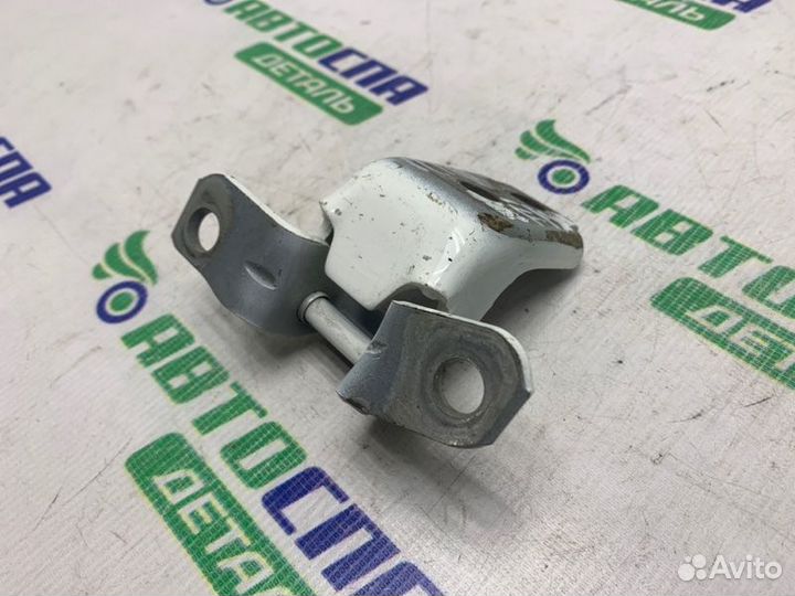 Петля двери передняя правая Mazda 6Gj/Gl седан