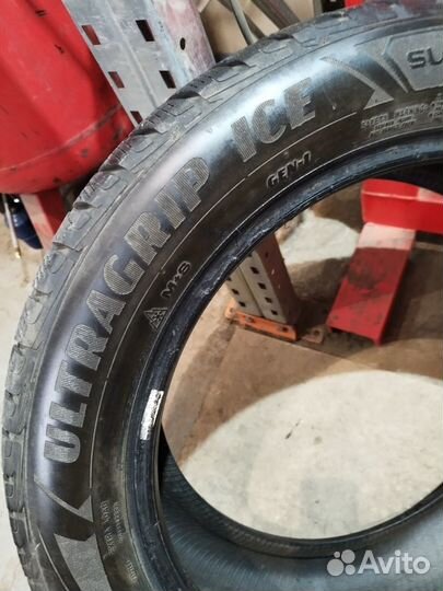 Goodyear UltraGrip Ice 235/55 R19 105T