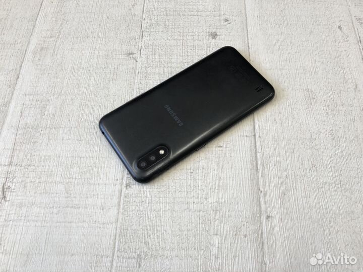 Samsung Galaxy A01 2/16 гб LTE