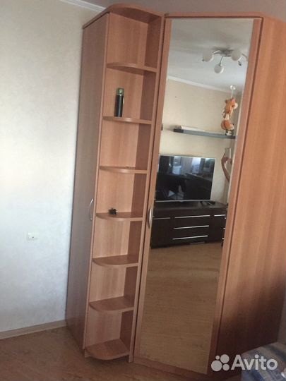 Угловой шкаф