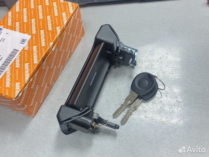 Vw T4 боковая ручка раздвижной двери