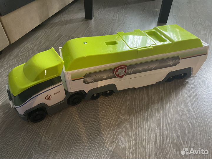 Щенячий патрулевоз