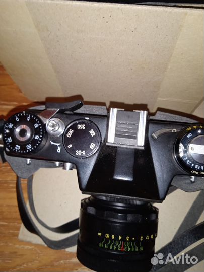 Плёночный фотоаппарат зенит СССР