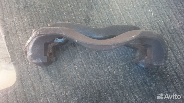 Продам скобу оригинал