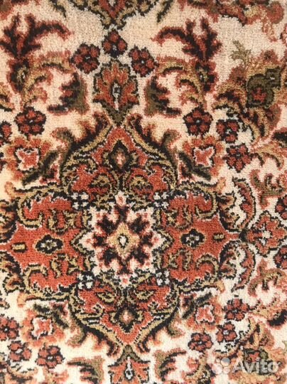 Ковер шерстяной