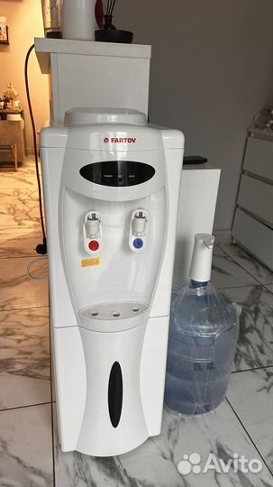 Куллер для воды напольный