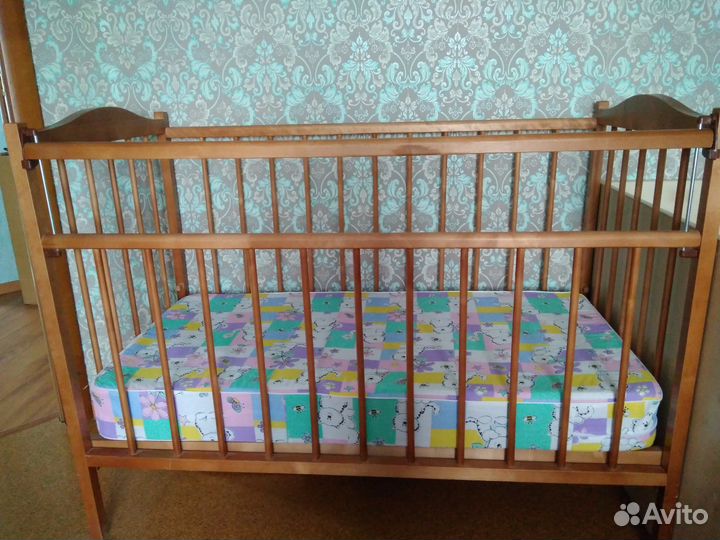 Продам детскую кроватку в отличном состоянии