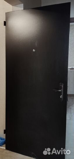Дверь входная металлическая