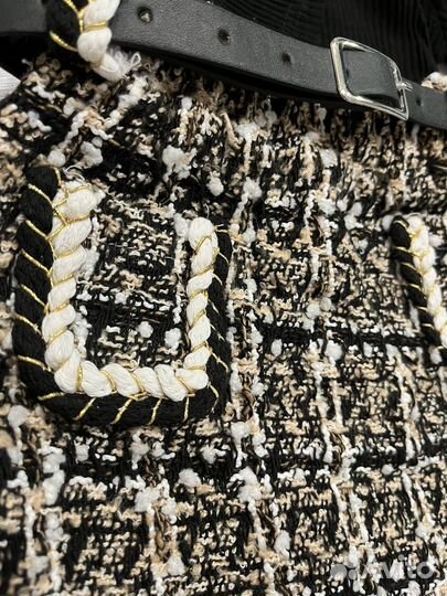 Костюм с юбкой твидовый