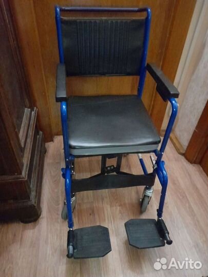 Кресло - стул с санитарным оснащением