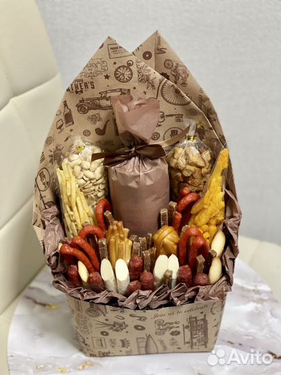 Мужской съедобный букет /корзина для мужчин