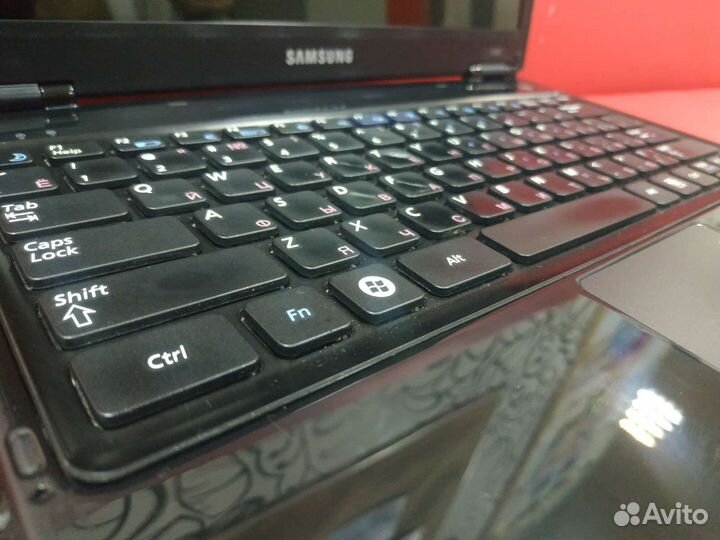 Тонкий ноутбук Samsung (2 ядра)