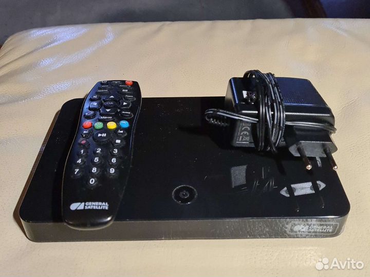 Ресивер триколор GS8300M