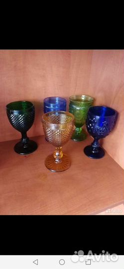 Бокалы для вина цветные