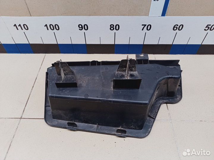 Ящик для инструментов Avensis II 2003-2008