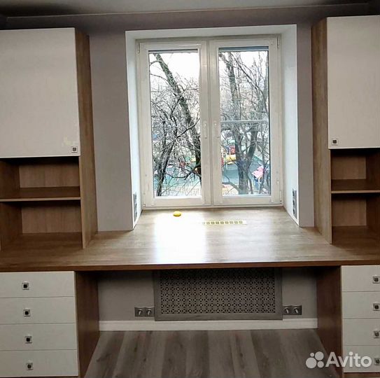 Рабочая зона у окна