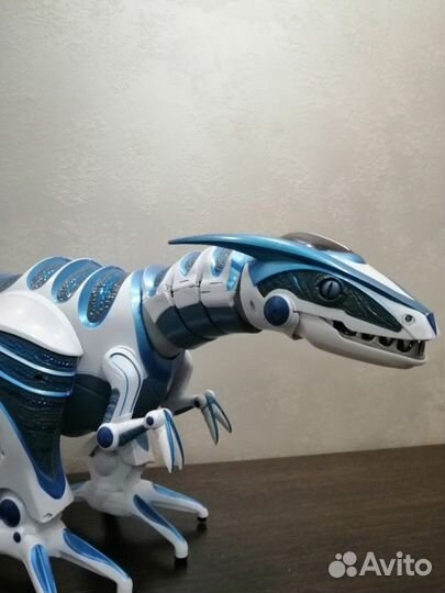 Динозавр робот интерактивный