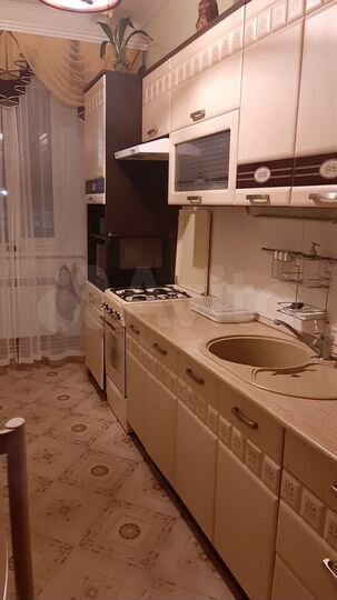3-к. квартира, 90 м², 1/2 эт.