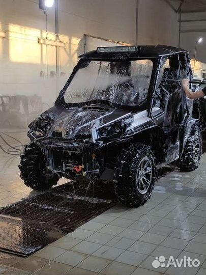 BRP commander 1000 LTD