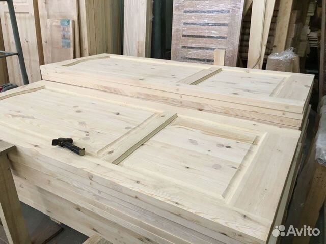 Двери из массива