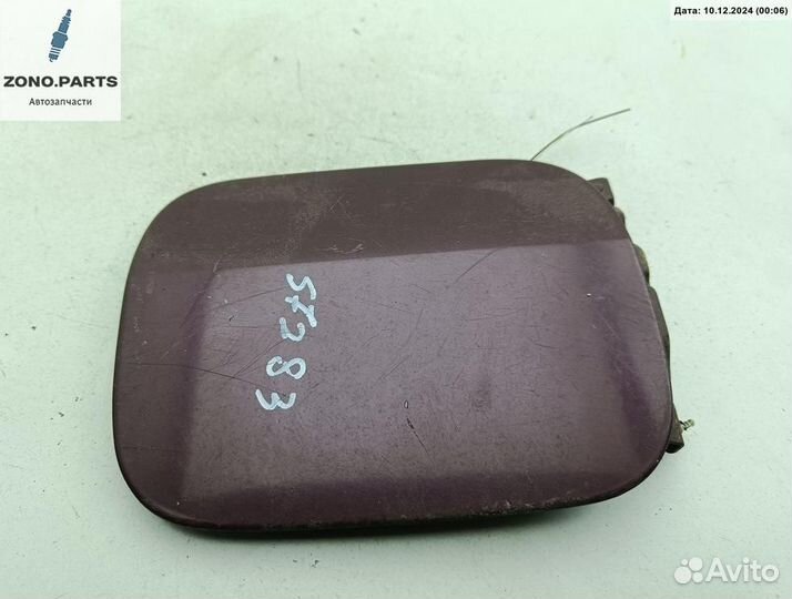 Лючок бака 034010017B на Audi 80 B4 (1991-1996)
