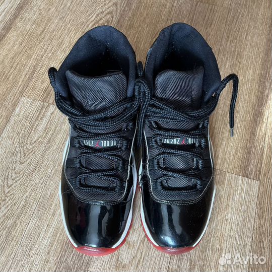 Air jordan 11 bred