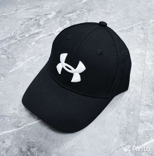 Бейсболка under armour