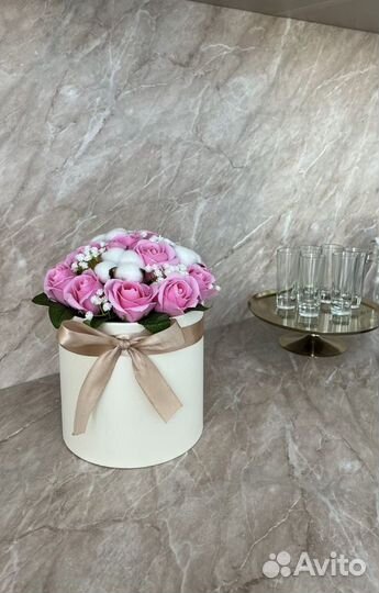 Букет из хлопка и мыльных роз