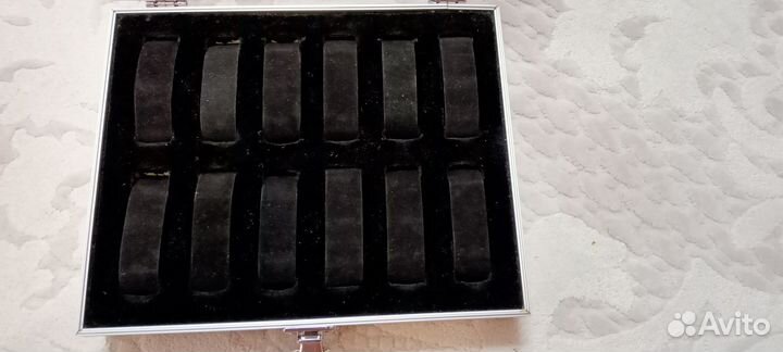 Шкатулка для хранения часов