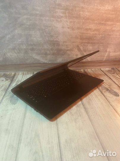 Ноутбук Lenovo Ideapad / 500gb / Grарhics