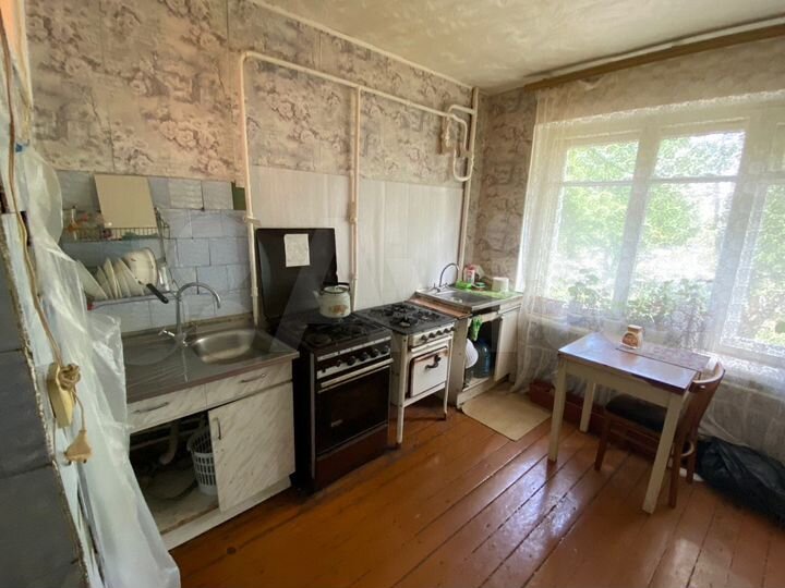 Комната 13,5 м² в 5-к., 2/5 эт.