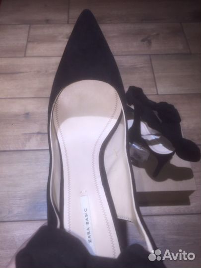 Босоножки Zara