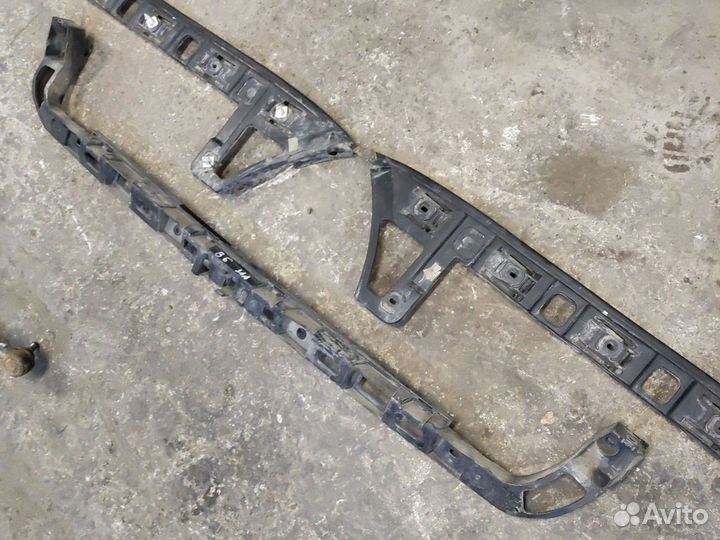 Крепление заднего бампера Volkswagen Passat B6