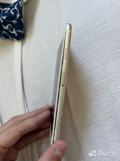 Телефон iPhone 6s