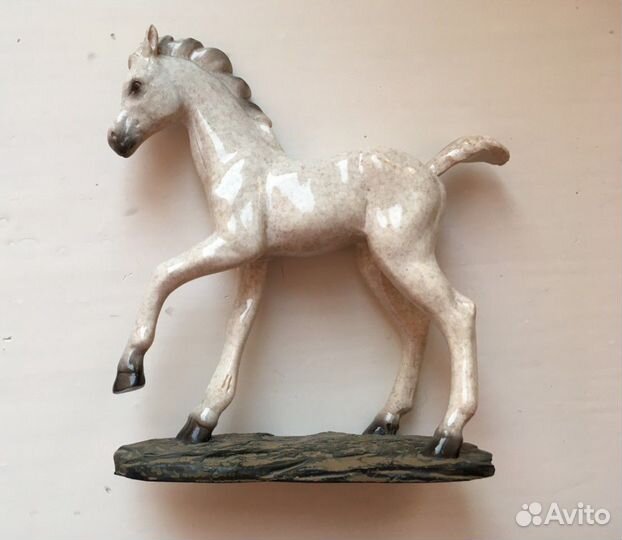 Статуэтки лошади