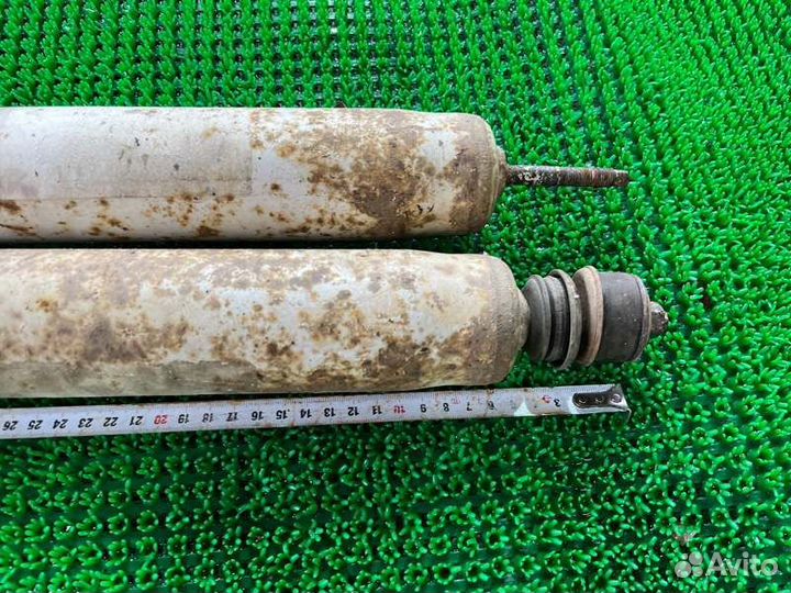 Амортизатор перед. Toyota Land cruiser